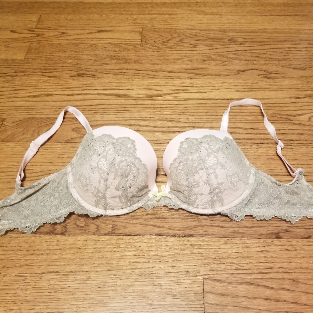 Victoria's Secret pushup bra - Picture 5 of 8